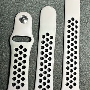 Apple Watch Bands (40mm and up) has both small and large pieces